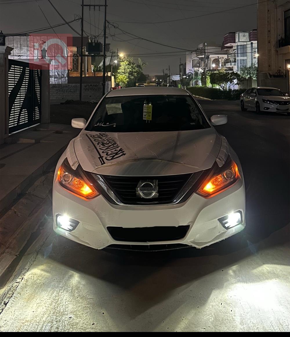 نيسان ألتيما